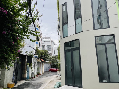 KẸT BANK *** 7.39 TỶ - ĐẨY GẤP TOÀ GÓC CHDV 6 PHÒNG VUÔNG VỨC 40M2 X 4 TẦNG – HẺM XE HƠI THÔNG BÌNH THẠNH